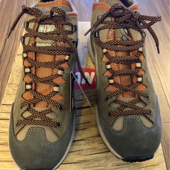 OLANG Women’s hiking shoes - Picture 2 of 8